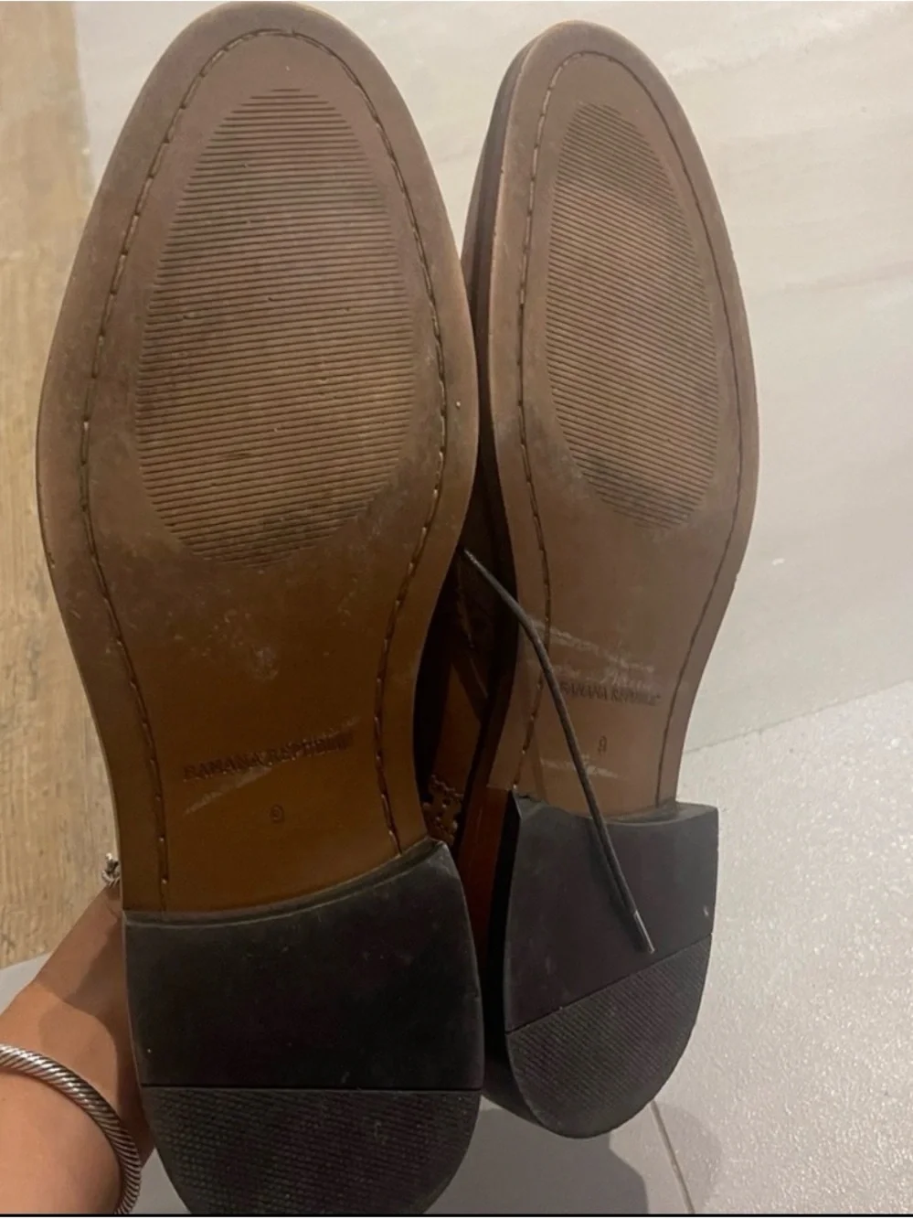 Banana Republic Tan Leather Wingtip Oxfords